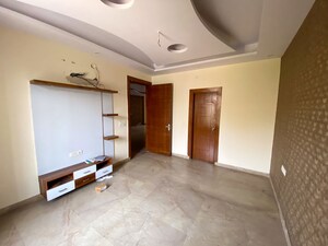 Room in  Builder Floor at Vivek Vihar Phase 2 – for Sale