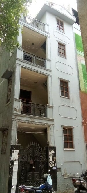  Independent House For Sale in Paschim Vihar