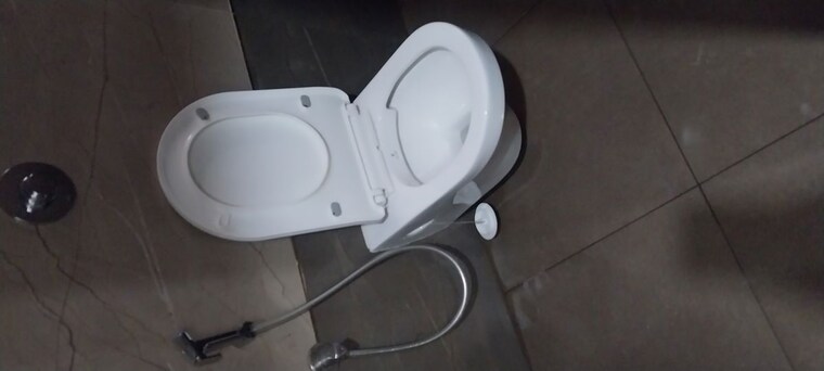 Bathroom, nr colony 3 Bedroom 2000 Sq.Ft. Independent House In Nr Colony Bangalore 10424533