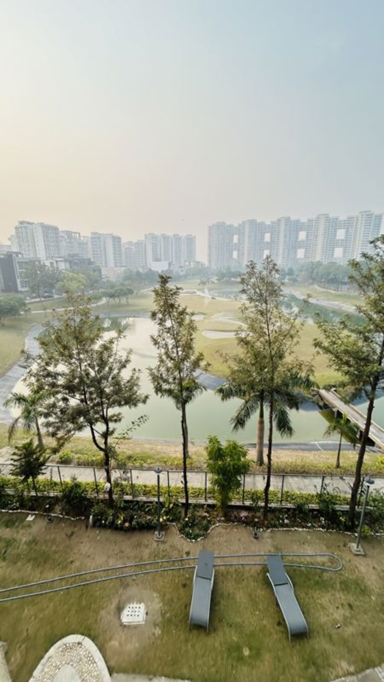 Garden, jaypee-greens-pavilion-court 3 Bedroom 1820 Sq.Ft. Apartment In Sector 128 Noida 10424584