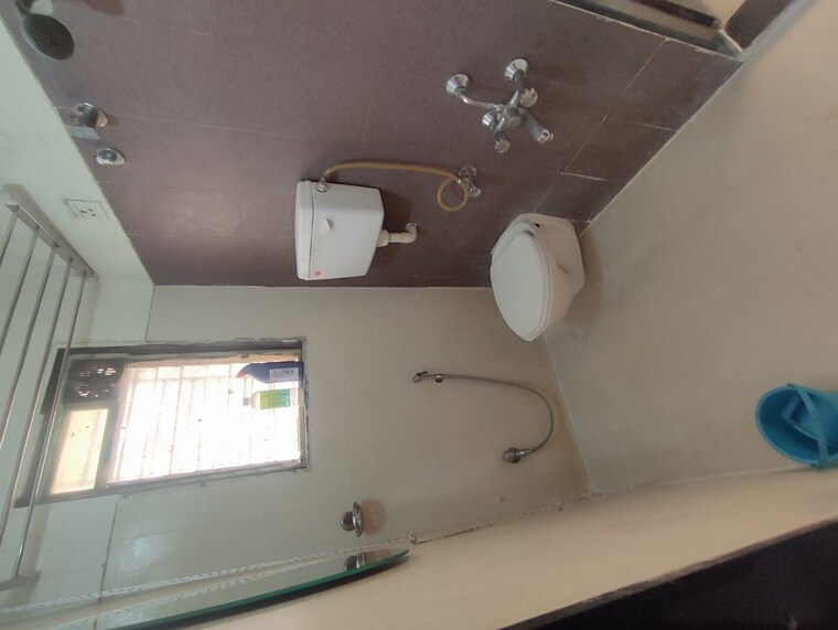 Attached Bathroom, squarefeet-grand-square 1 Bedroom 650 Sq.Ft. Apartment In Anand Nagar Thane 10424683