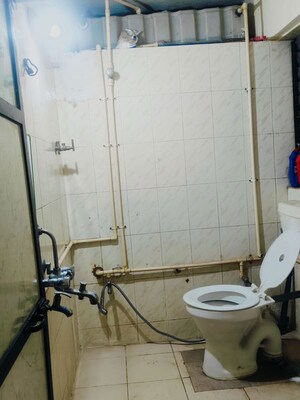 Bathroom in 1 RK Apartment at HDIL Dheeraj Upvan 1, Borivali East – for Rent