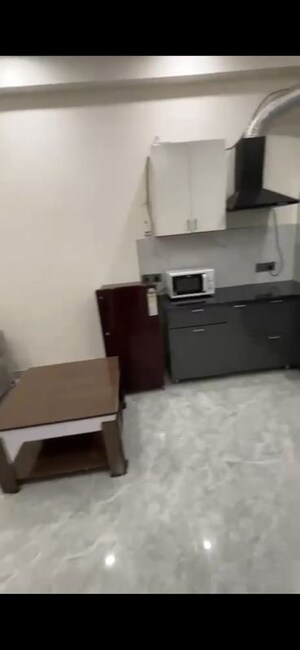 Kitchen in 1 BHK Builder Floor at Sector 40 – for Rent