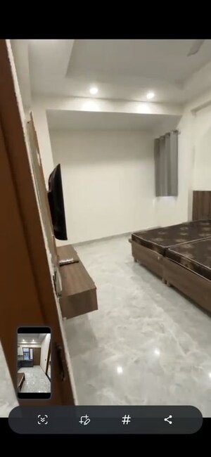 Bedroom in 1 BHK Builder Floor at Sector 40 – for Rent