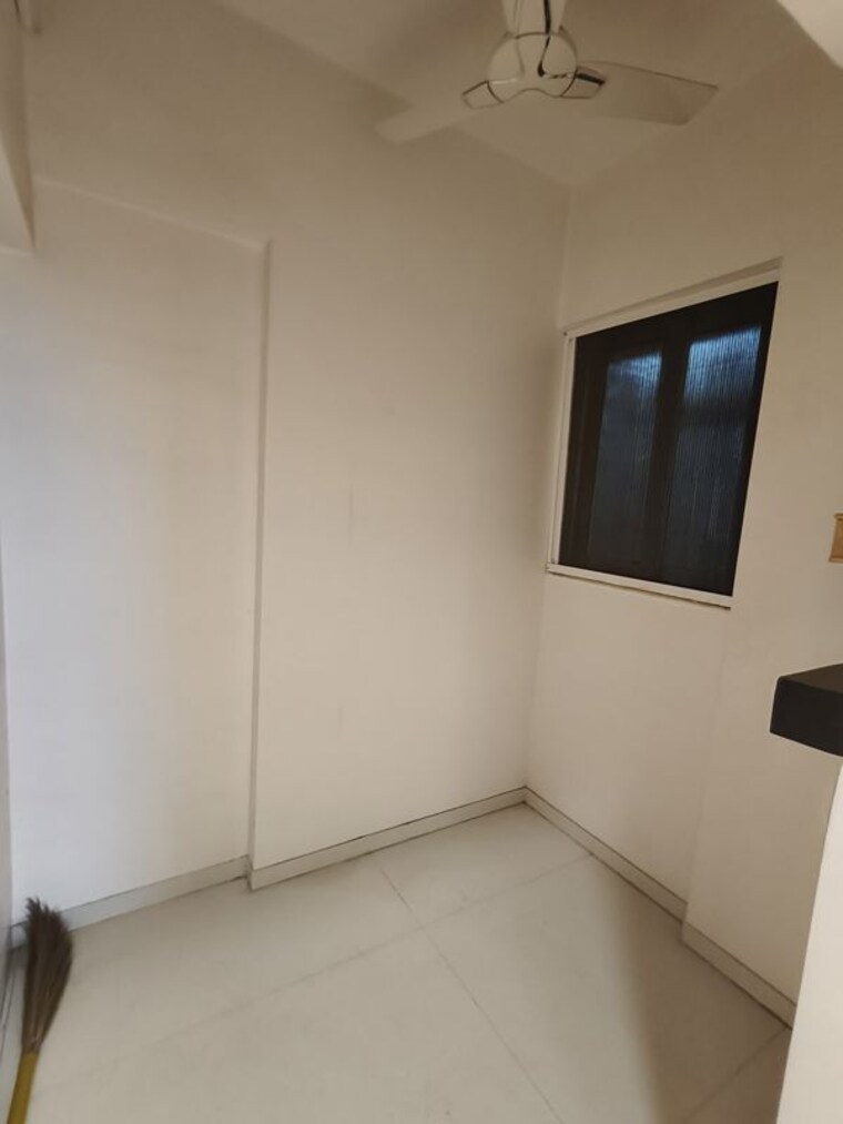 Room, vijay-orovia 2.5 Bedroom 800 Sq.Ft. Apartment In Ghodbunder Road Thane 10424720