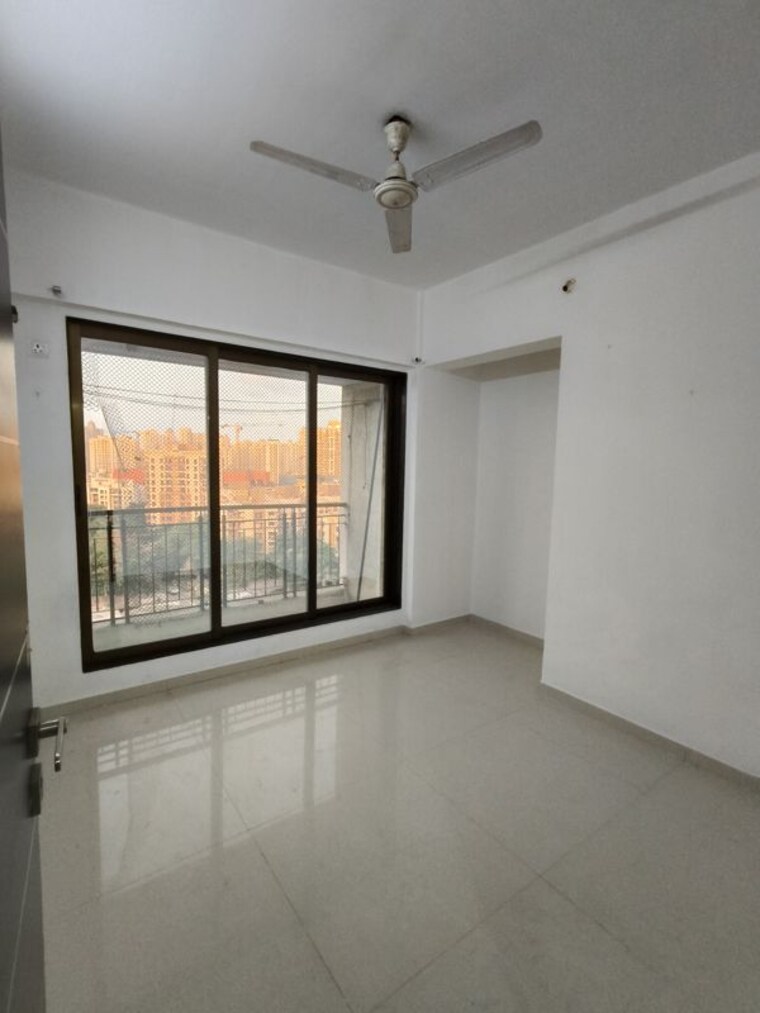 Room, velocity-hill-spring 2.5 Bedroom 800 Sq.Ft. Apartment In Ghodbunder Road Thane 10424729
