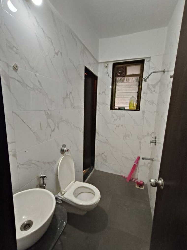 Bathroom, velocity-hill-spring 2.5 Bedroom 800 Sq.Ft. Apartment In Ghodbunder Road Thane 10424729