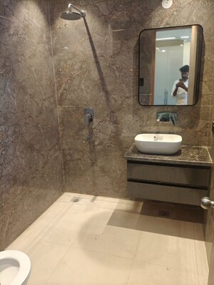 Bathroom in 1 BHK Builder Floor at Sector 45 – for Rent