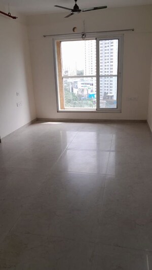 Room in 2 BHK Apartment at Dosti Group Landmark, Balkum Pada – for Rent