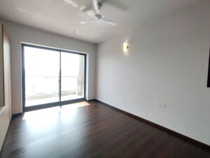 Room in 3.5 BHK Apartment at Krisumi Waterfall Residences, Sector 36a – for Rent