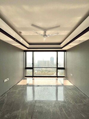 Room in 4 BHK Apartment at Lodha Trump Tower, Worli – for Rent