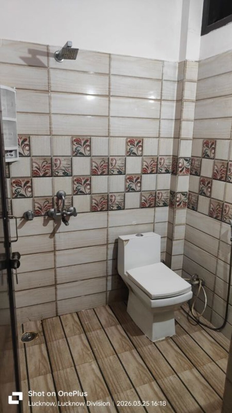 Bathroom, gomti nagar 1 Bedroom 600 Sq.Ft. Builder Floor In Gomti Nagar Lucknow 10424774