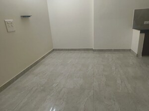 Room in 1 BHK Builder Floor at Gomti Nagar – for Rent