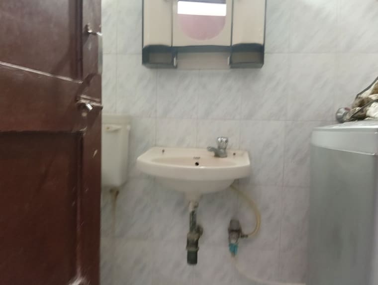 Bathroom, hdil-dheeraj-kiran 2 Bedroom 650 Sq.Ft. Apartment In Malad West Mumbai 10424796