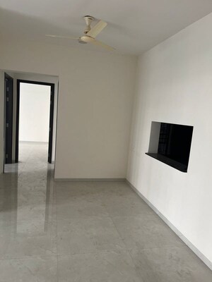 Room in 3 BHK Apartment at Nyati Era, Dhanori – for Rent