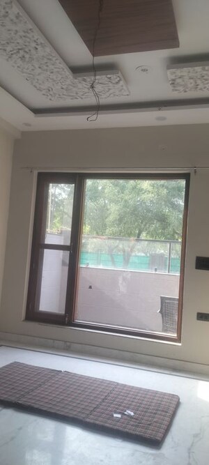 Room in 2 BHK Apartment at ACE Platinum, Zeta I Greater Noida – for Sale