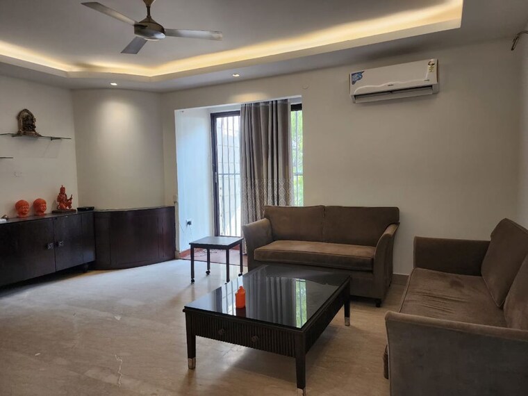 Living Room, vasant vihar 3 Bedroom 4500 Sq.Ft. Builder Floor In Vasant Vihar Delhi 10424843