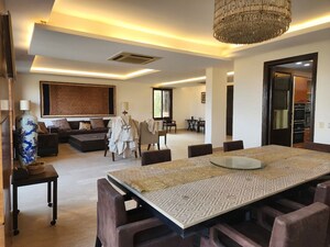 Gym in 3 BHK Builder Floor at Vasant Vihar – for Rent
