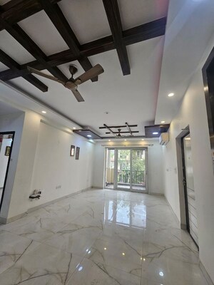 Building Lobby in 2 BHK Apartment at Central Park Resorts, Sector 48 – for Rent