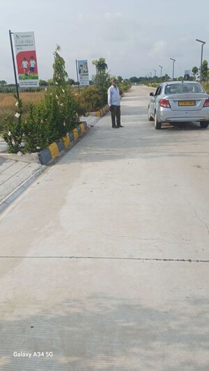   Plot at Ismailkhanpet – for Sale