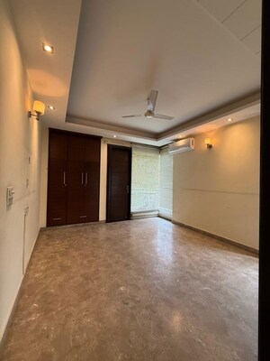 Room in 4 BHK Builder Floor at New Friends Colony – for Rent