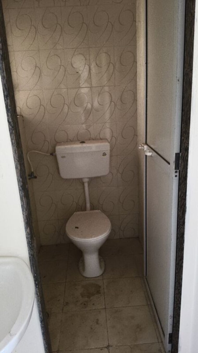 Bathroom, priyadarshani-chs 1 Bedroom 450 Sq.Ft. Apartment In Prabhadevi Mumbai 10424877