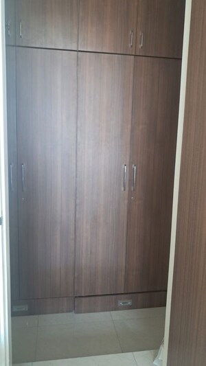 Furnished Amenities in 3.5 BHK Apartment at Gundecha Montego, Andheri East – for Rent