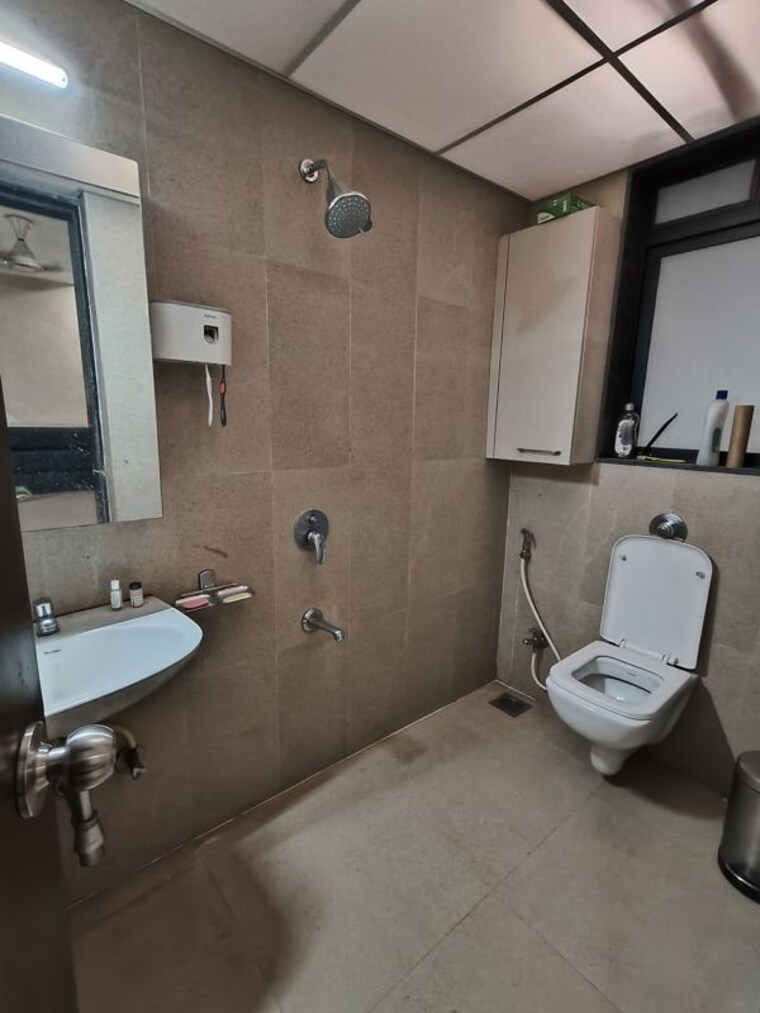 Bathroom, runwal-eirene 2 Bedroom 568 Sq.Ft. Apartment In Balkum Pada Thane 10424875