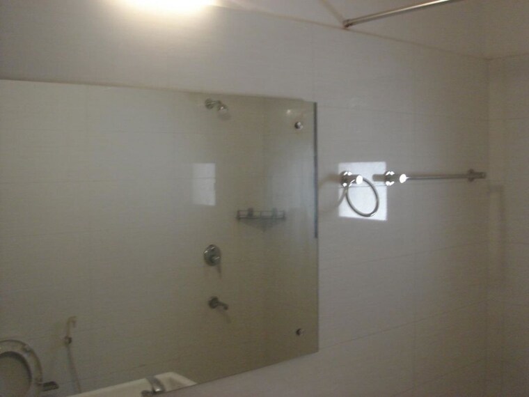 Bathroom, pamposh enclave 3 Bedroom 3500 Sq.Ft. Builder Floor In Pamposh Enclave Delhi 10424897