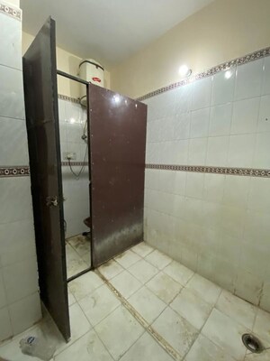 2 BHK Builder Floor For Rent in Sector 23a