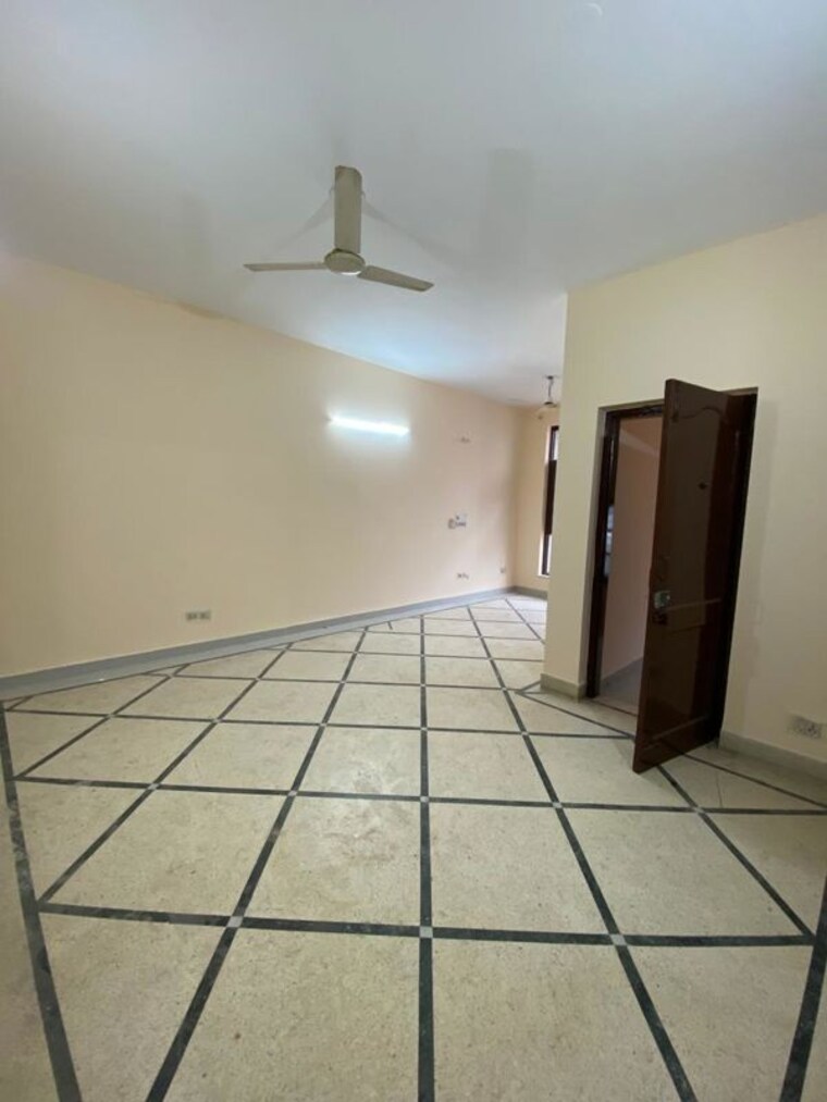 Room, sector 23a 2 Bedroom 173 Sq.Ft. Builder Floor In Sector 23a Gurgaon 10424898