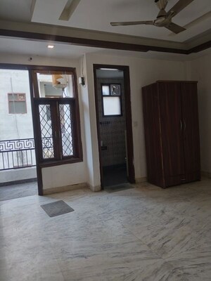 Room in 2 BHK Builder Floor at Malviya Nagar – for Rent