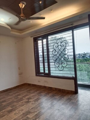 Room in 2 BHK Builder Floor at Malviya Nagar – for Rent