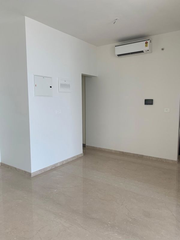 2 BHK 720 Sq.Ft. Apartment in Shapoorji Pallonji BKC 28