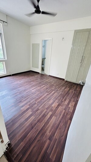 Room in 2 BHK Apartment at Jaypee Kensington Park Apartments, Sector 133 – for Rent