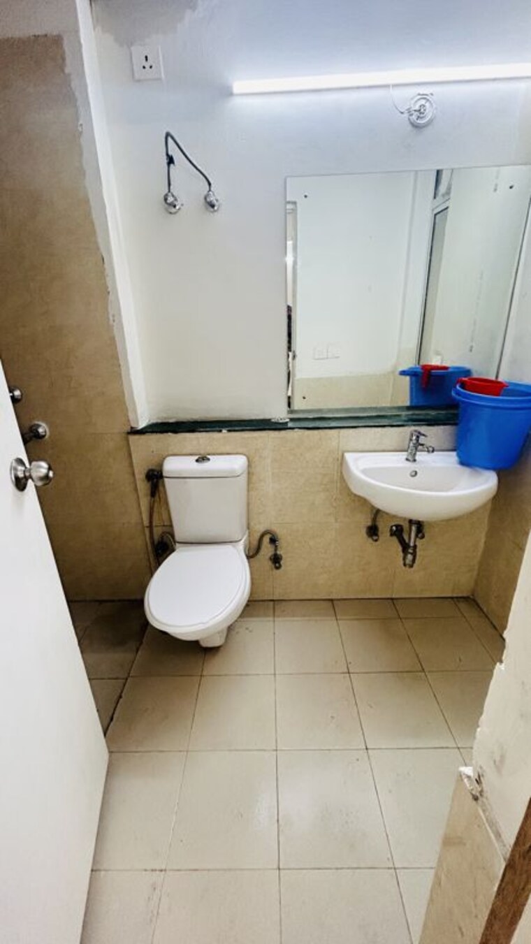 Bathroom, jaypee-kensington-park-apartments 2 Bedroom 1107 Sq.Ft. Apartment In Sector 133 Noida 10424956