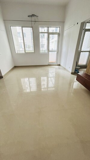 2 BHK Apartment For Rent in Jaypee Kensington Park Apartments, Sector 133