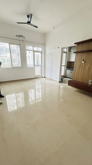Room in 2 BHK Apartment at Jaypee Kensington Park Apartments, Sector 133 – for Rent