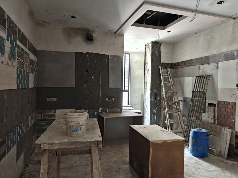 Kitchen, model town phase 2 5 Bedroom 550 Sq.Yd. Builder Floor In Model Town Phase 2 Delhi 10424987