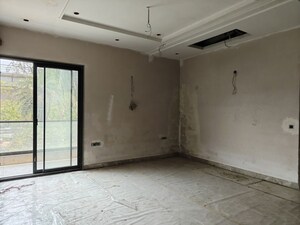 Master Bedroom in 5 BHK Builder Floor at Model Town Phase 2 – for Sale