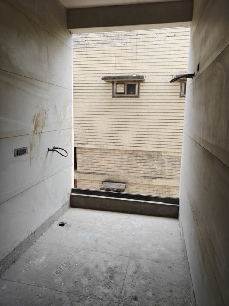 Laundry Area, model town phase 2 5 Bedroom 550 Sq.Yd. Builder Floor In Model Town Phase 2 Delhi 10424987