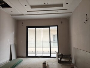 Room in 5 BHK Builder Floor at Model Town Phase 2 – for Sale