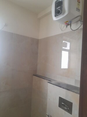 Room in 4 BHK Apartment at M3M Latitude, Sector 65 – for Rent