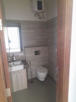 Bathroom in 4 BHK Apartment at M3M Latitude, Sector 65 – for Rent