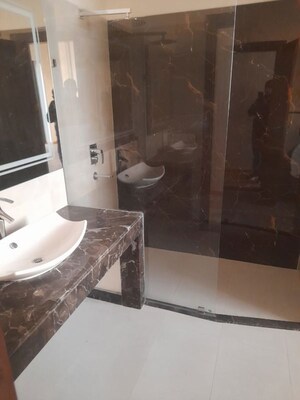 Bathroom in 4 BHK Apartment at M3M Latitude, Sector 65 – for Rent