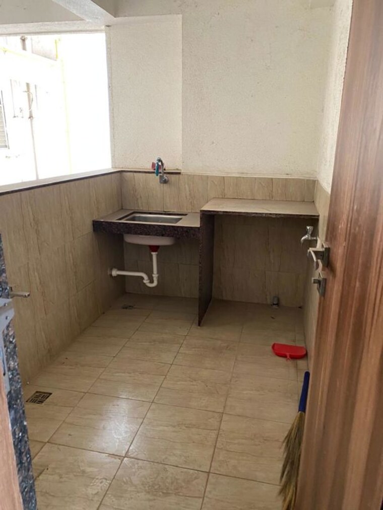 Bathroom, kunal-kunal-aspiree 3 Bedroom 1500 Sq.Ft. Apartment In Balewadi Pune 10425027