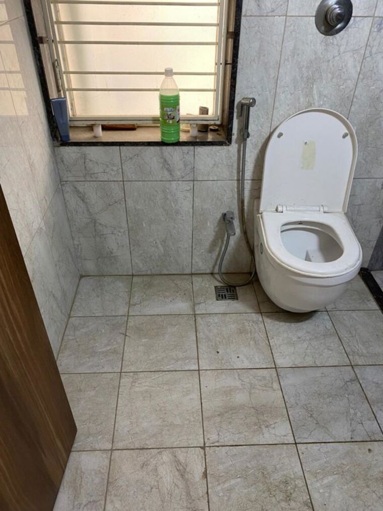 Bathroom, kunal-kunal-aspiree 3 Bedroom 1500 Sq.Ft. Apartment In Balewadi Pune 10425027