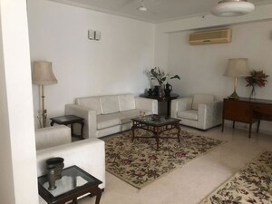 Team Area in 3.5 BHK Apartment at Unitech Harmony, Sector 50 – for Rent