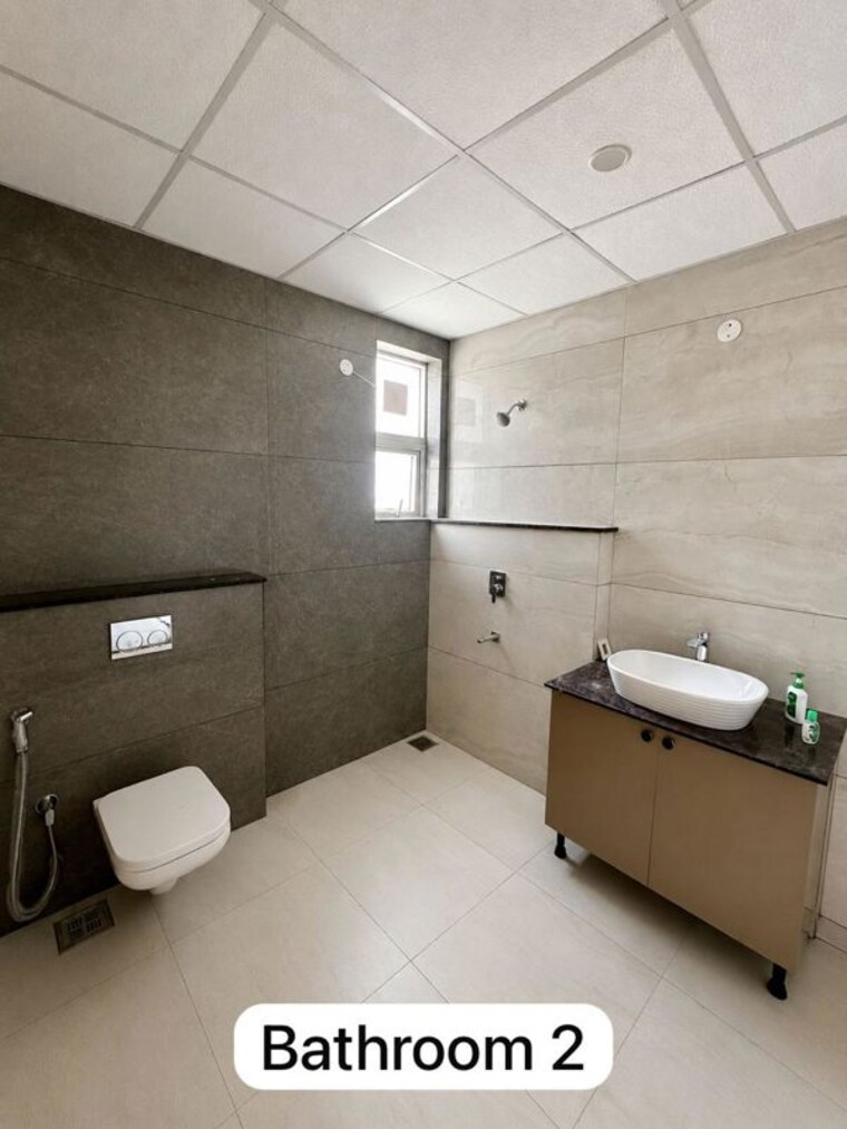 Bathroom, kharar road 3 Bedroom 1600 Sq.Ft. Apartment In Kharar Road Mohali 10425037