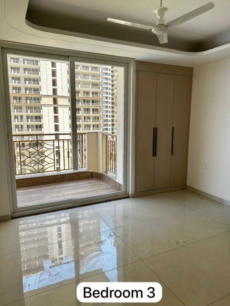 Room, kharar road 3 Bedroom 1600 Sq.Ft. Apartment In Kharar Road Mohali 10425037